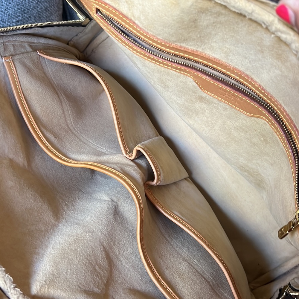 AUTHENTIC Louis Vuitton Rivoli briefcase Monogram, lock keys, luggage tag - Picture 8 of 17